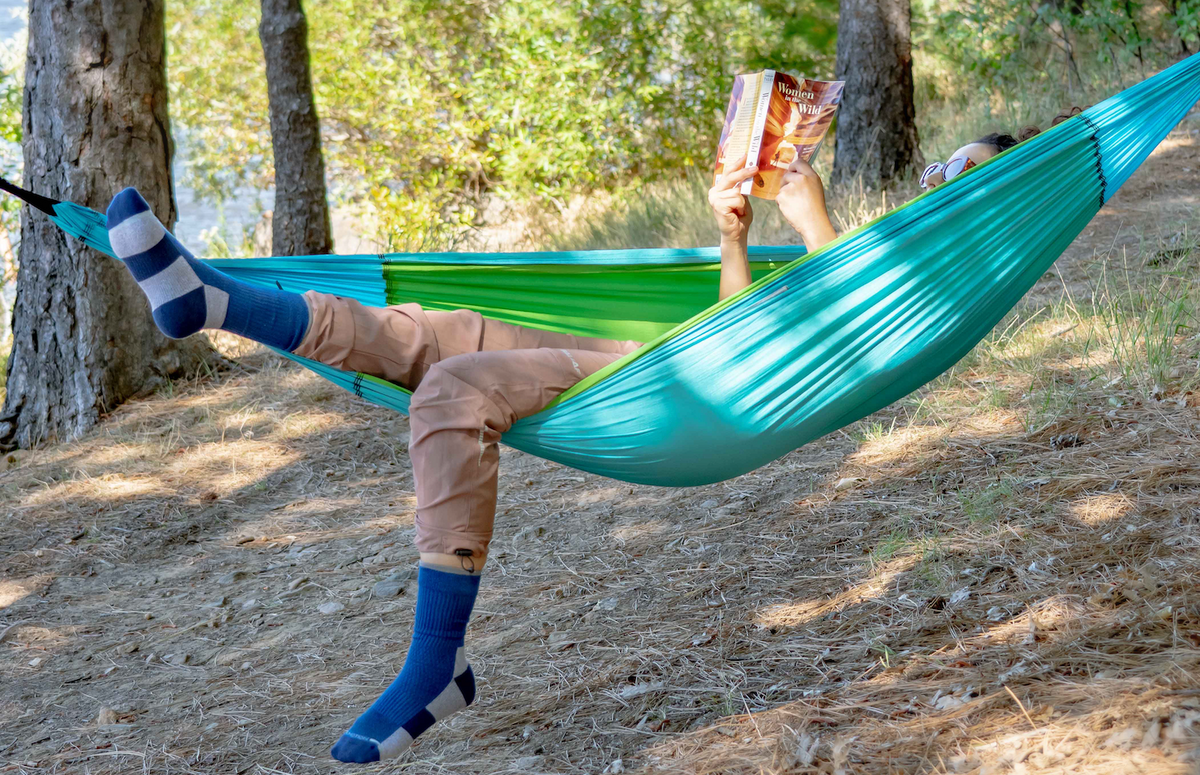 Graduated Compression Tight Benefits in Everyday Life — Dr. Motion compression socks blog cover