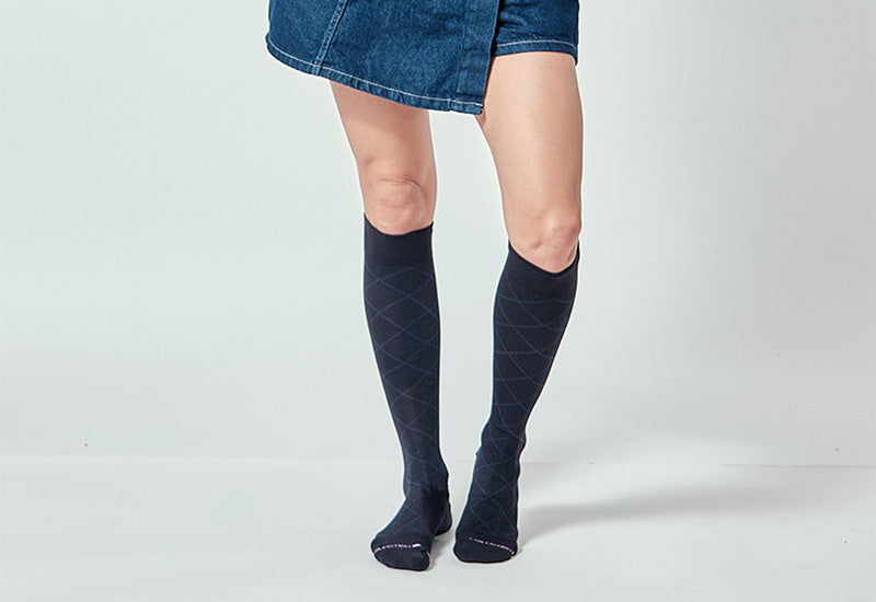 Stay Comfortable on Shift with Compression Socks: A Guide for Chefs and Servers