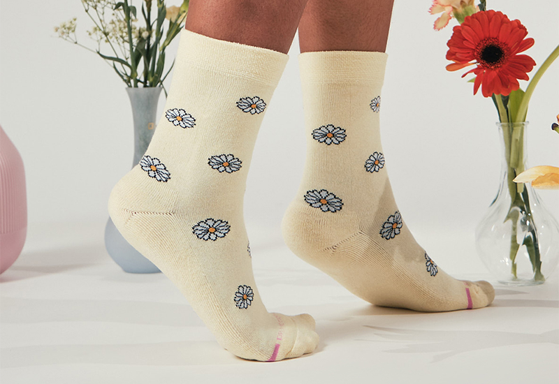 What Are Diabetic Socks? Benefits, Uses, and Who Should Wear Them