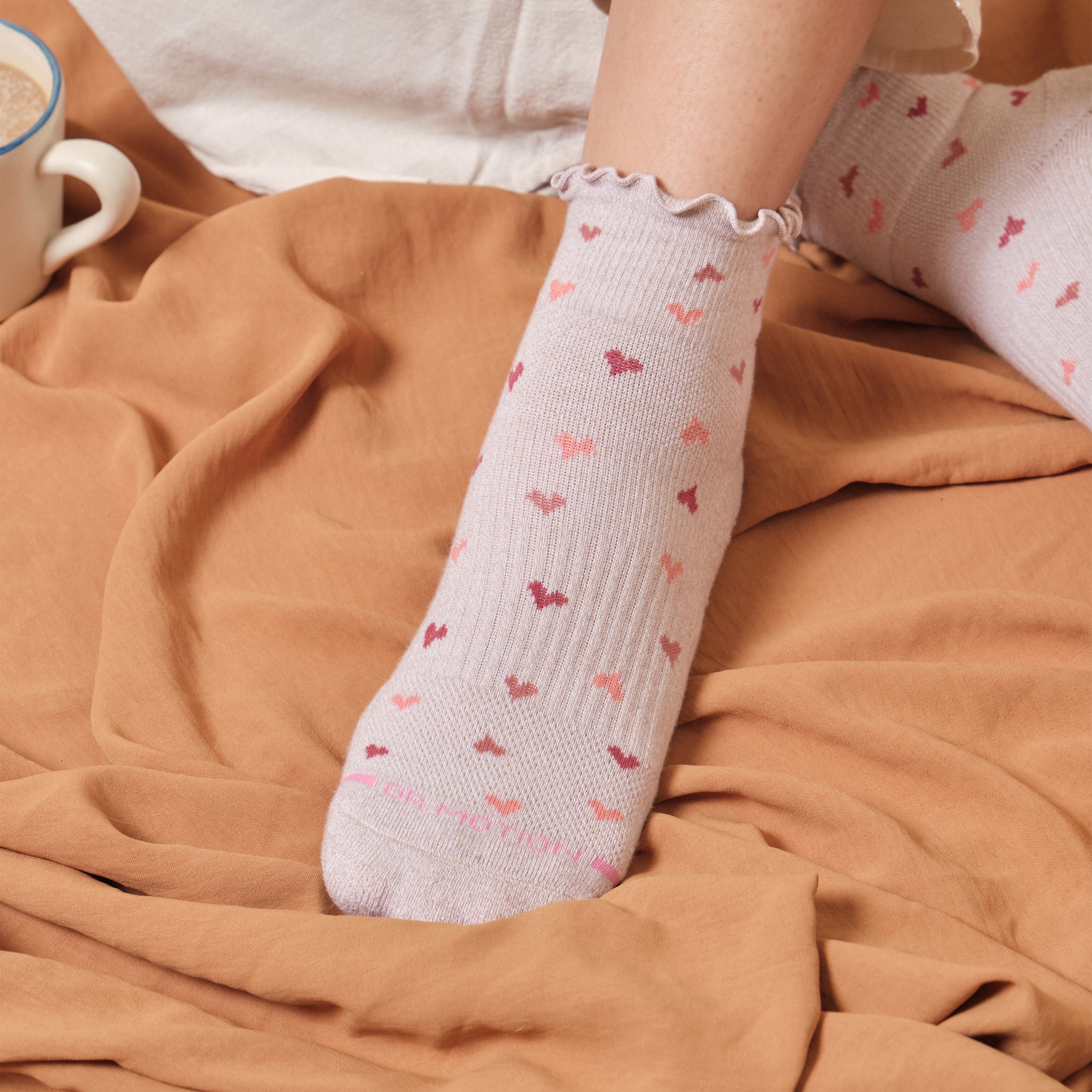 All Over Hearts Lettuce Edge | Quarter Compression Socks For Women