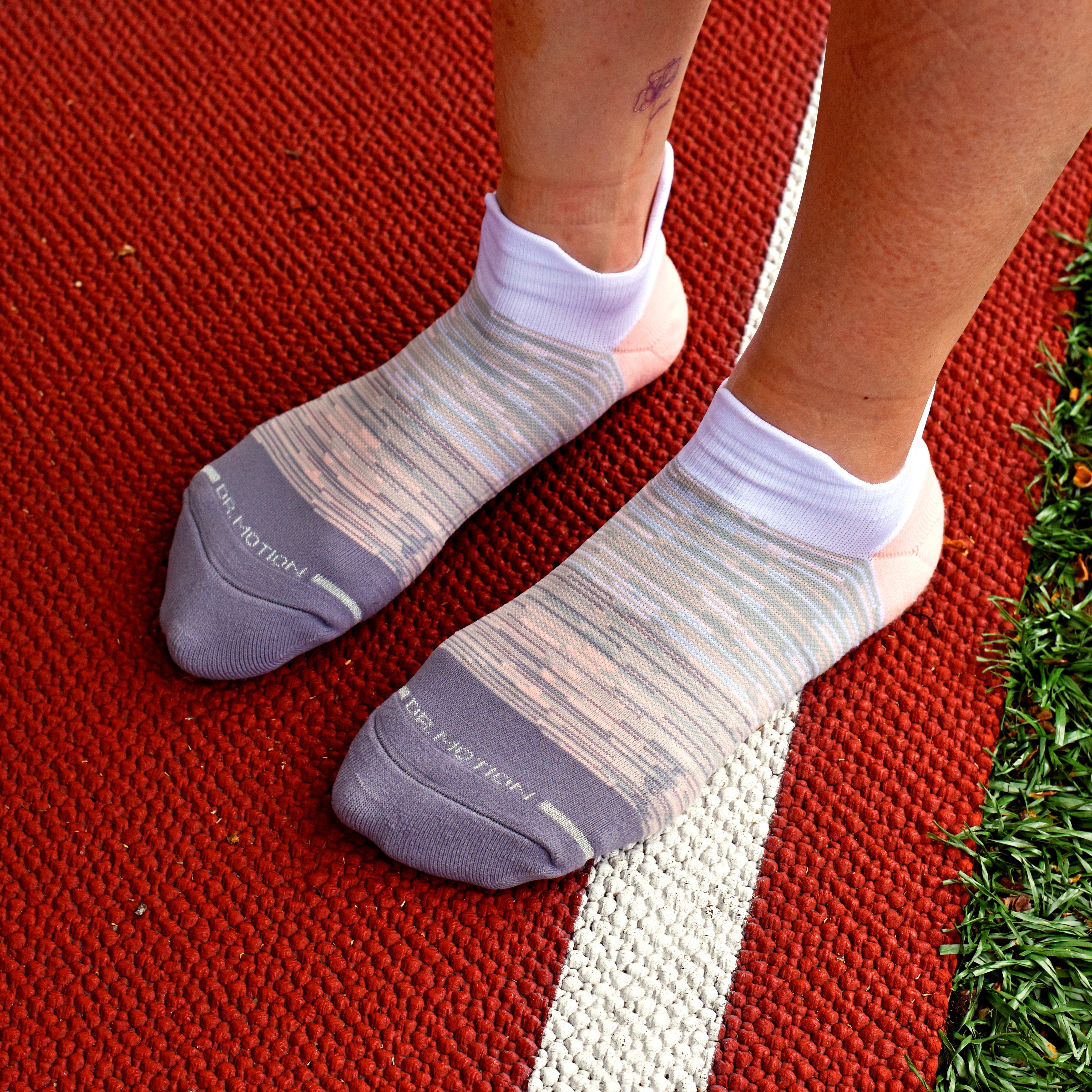 Ombre Colorblock | Performance Ankle Compression Socks for Women