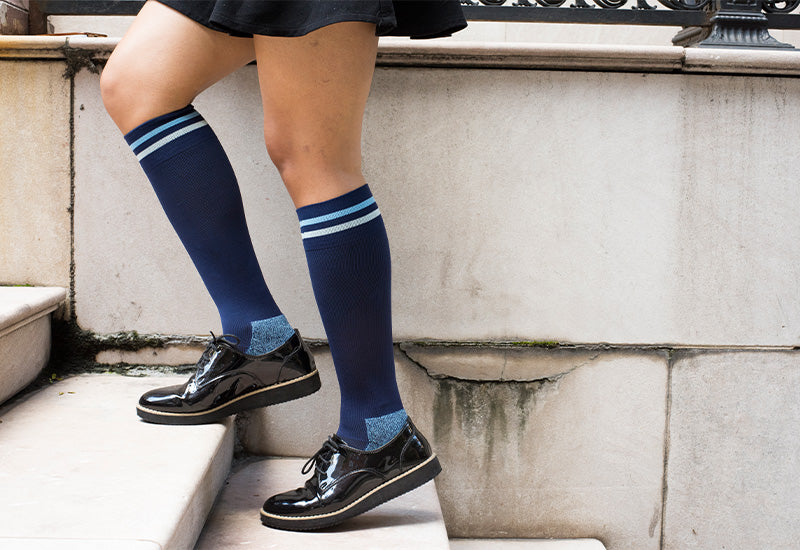 Graduated compression socks compared with regular compression socks — Dr. Motion blog cover