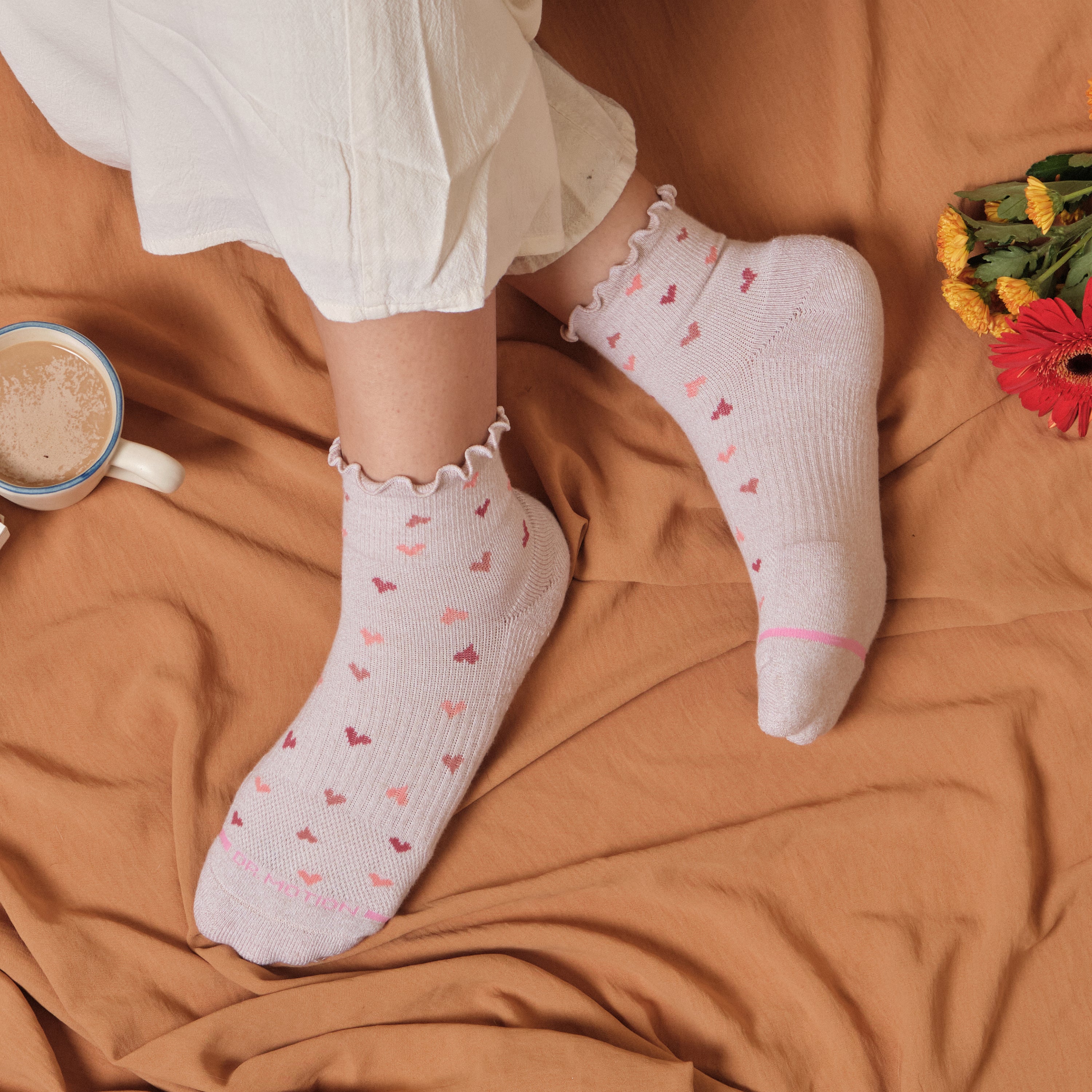 All Over Hearts Lettuce Edge | Quarter Compression Socks For Women