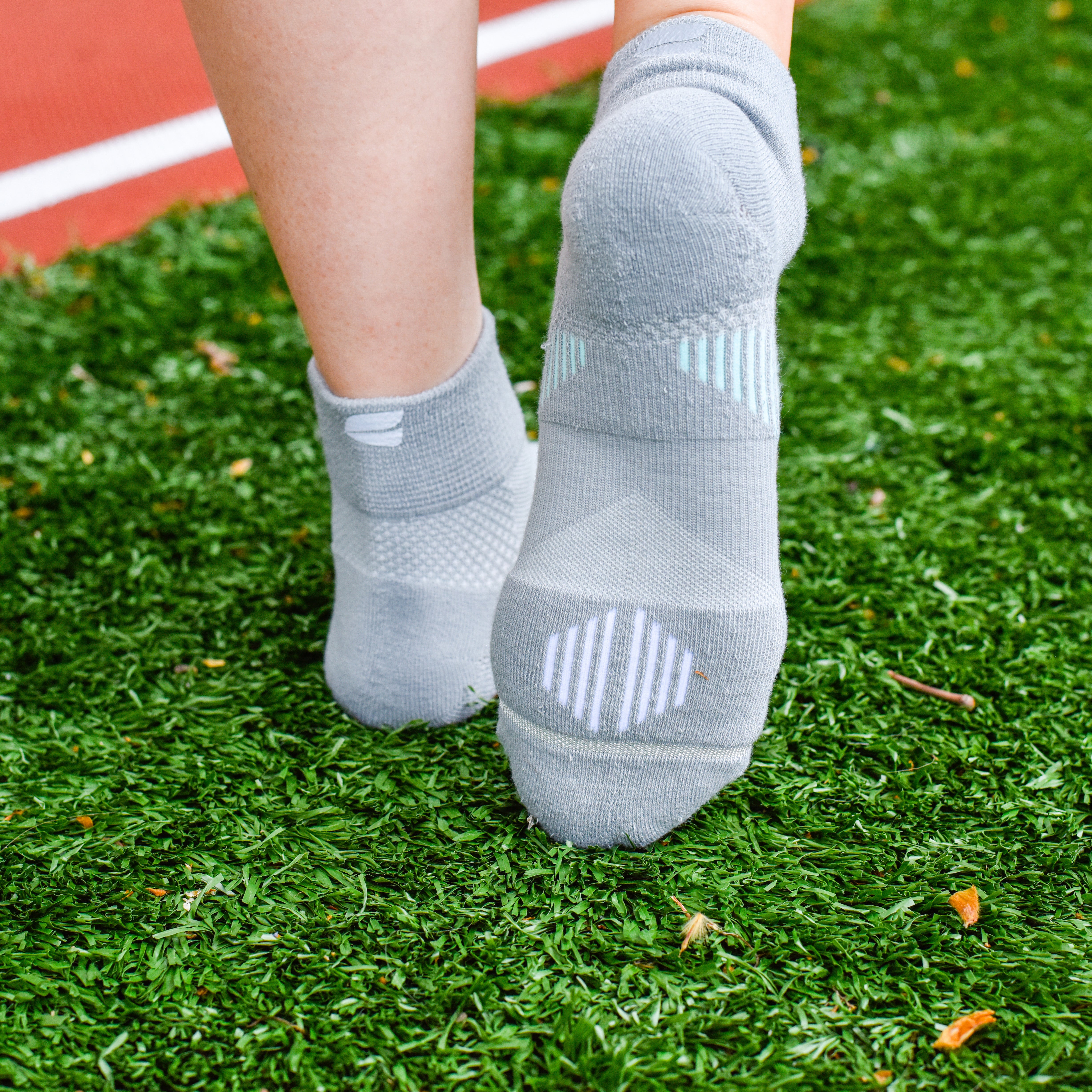 Pop Texture | Performance Quarter Compression Socks for Women