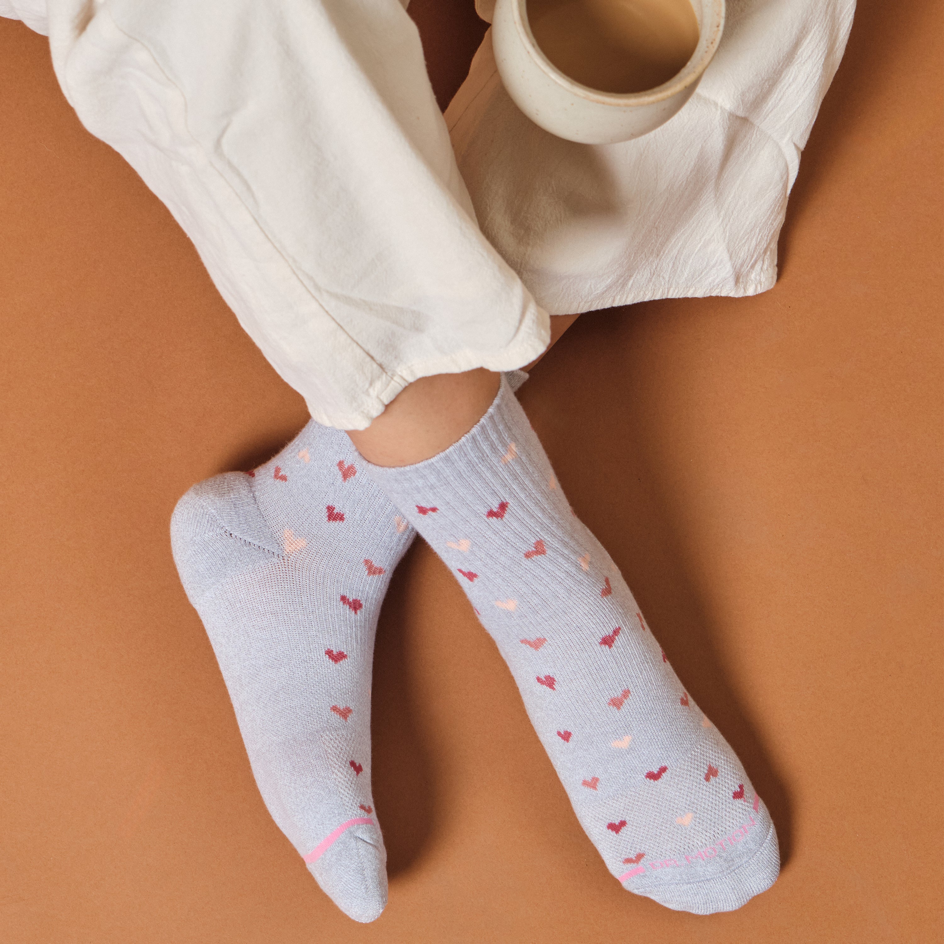 Mini Hearts Ribbed | Mid-Crew Compression Socks For Women