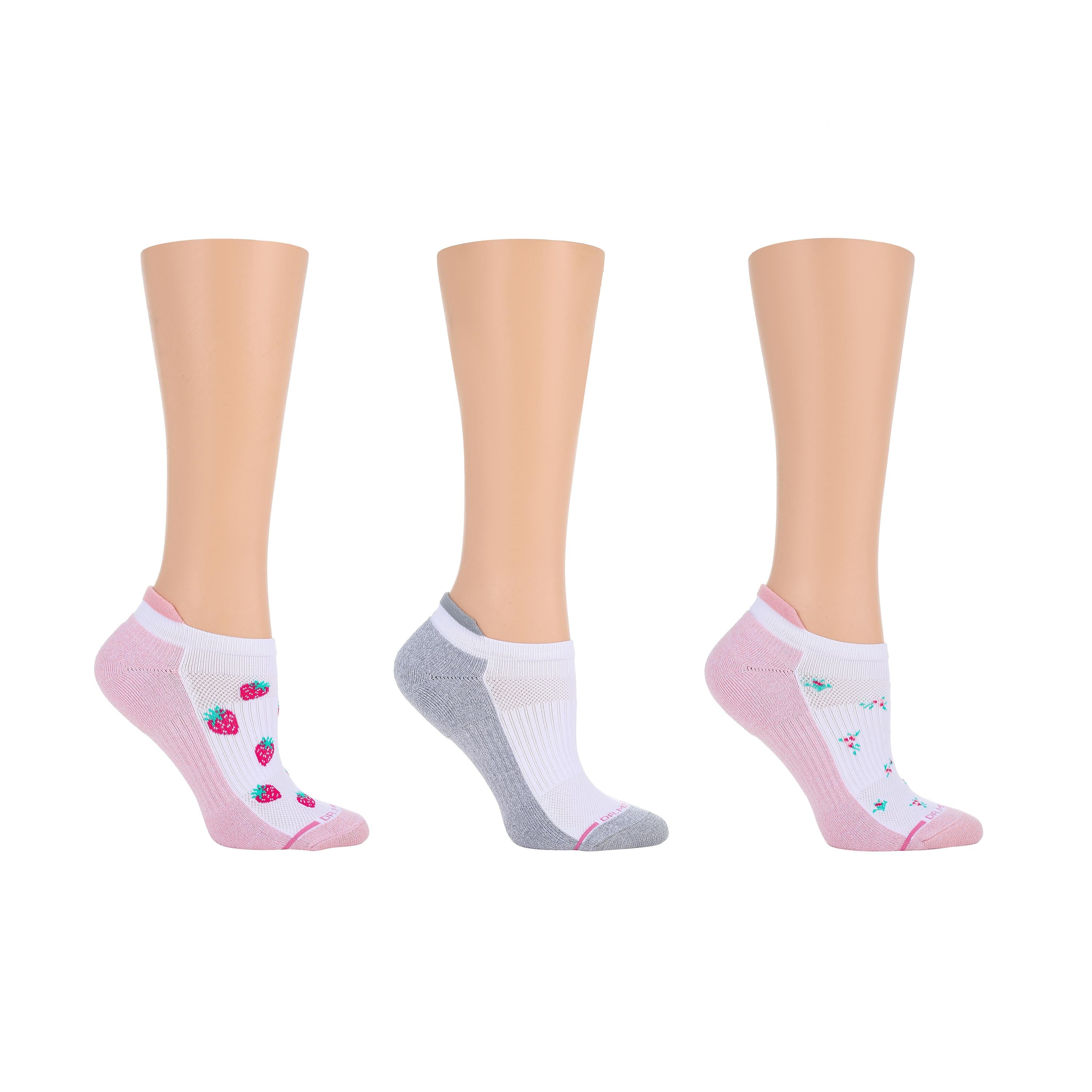 Ditsy Strawberries | Ankle Compression Socks For Women