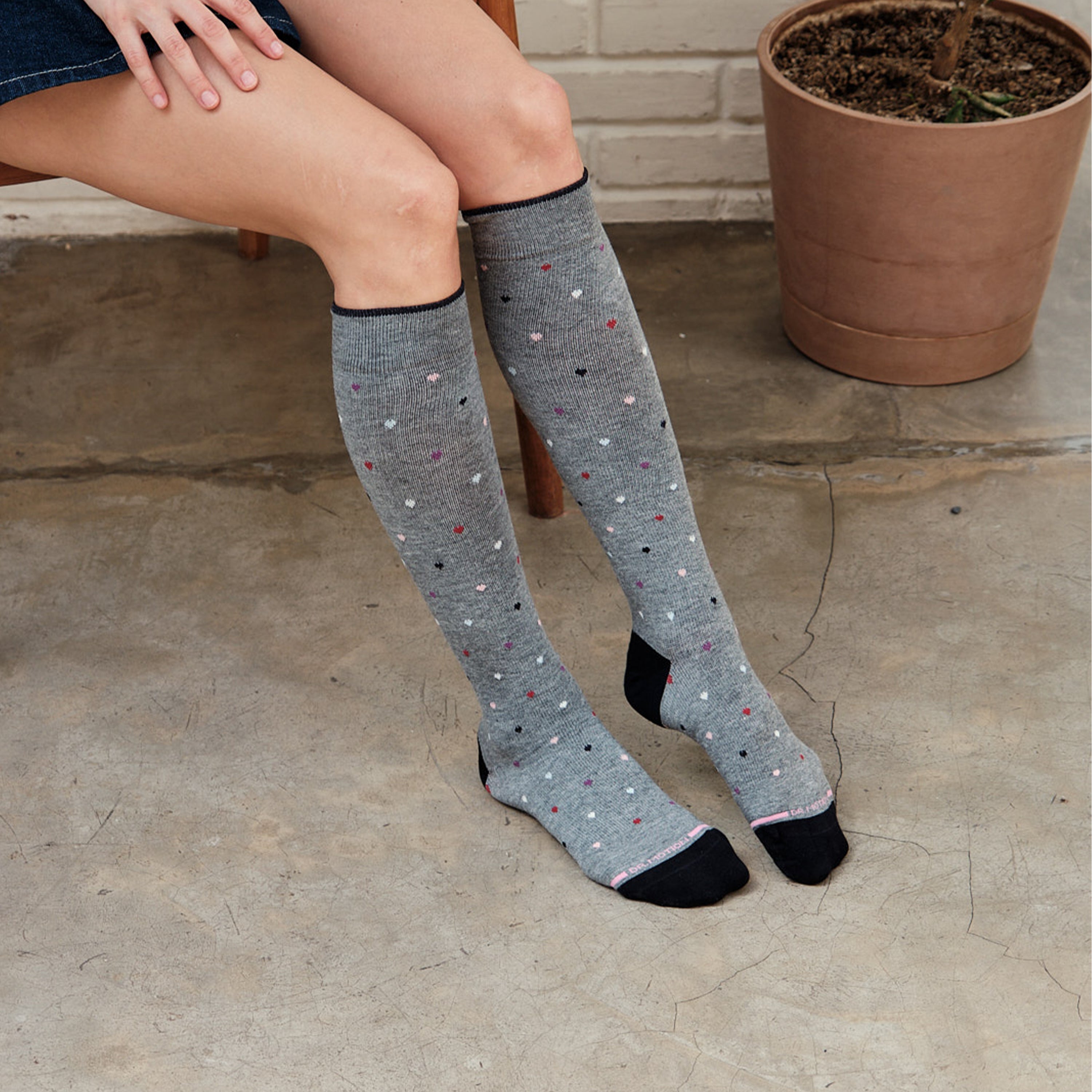 Mini Hearts | Knee-High Compression Socks For Women