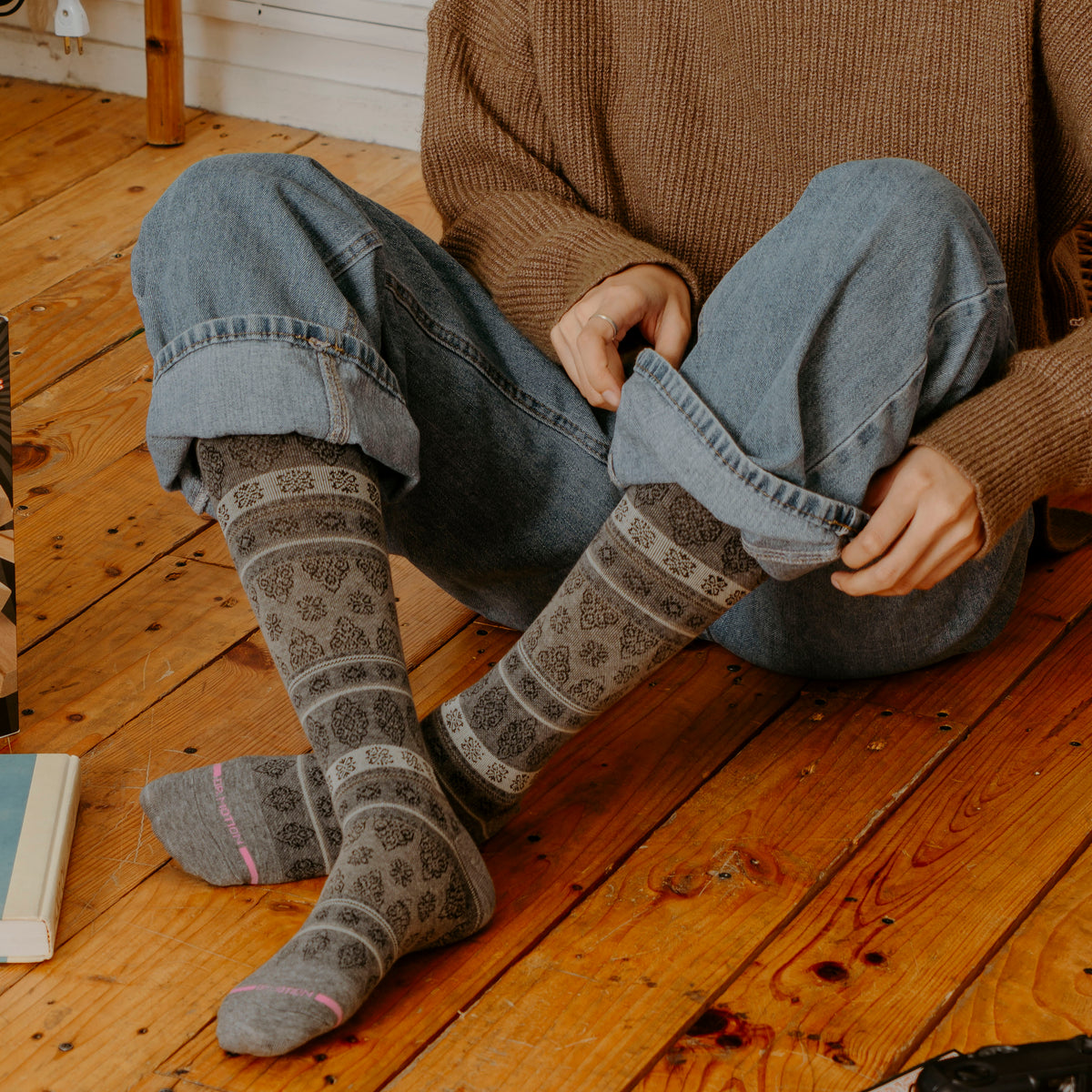 Knee-High Compression Socks For Women | Dr. Motion | Striped Pattern