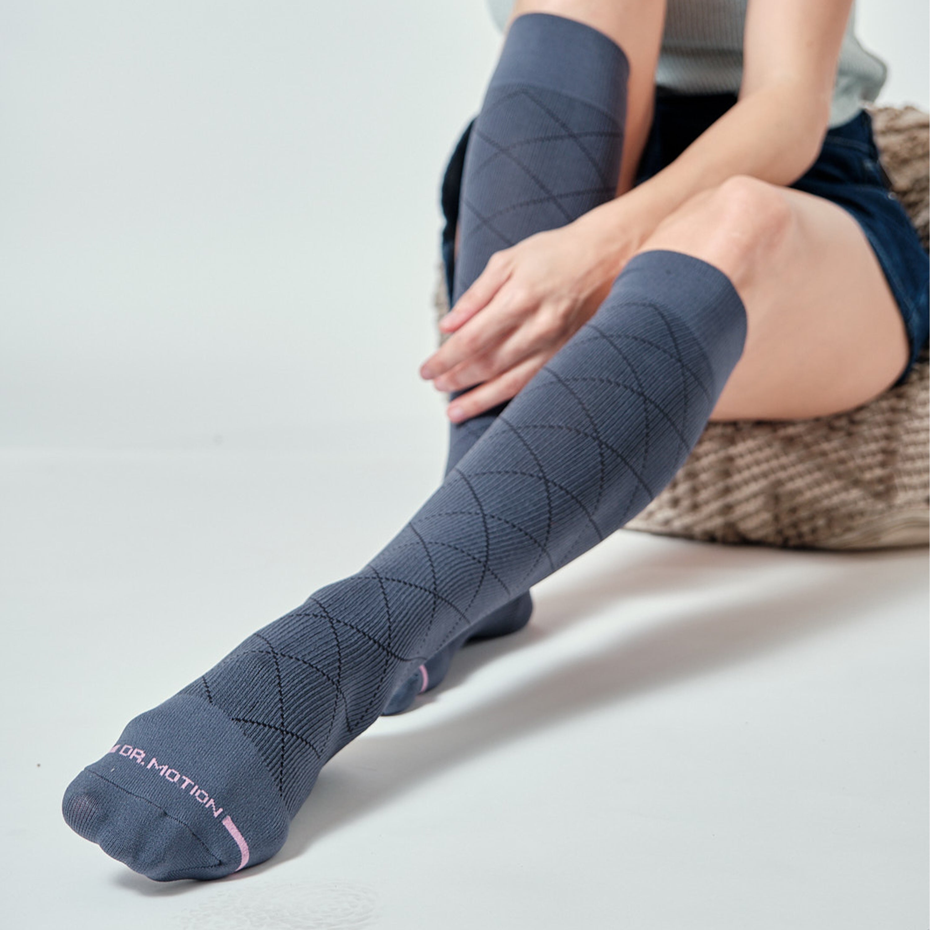 Diamond Pattern | Knee-High Compression Socks For Women