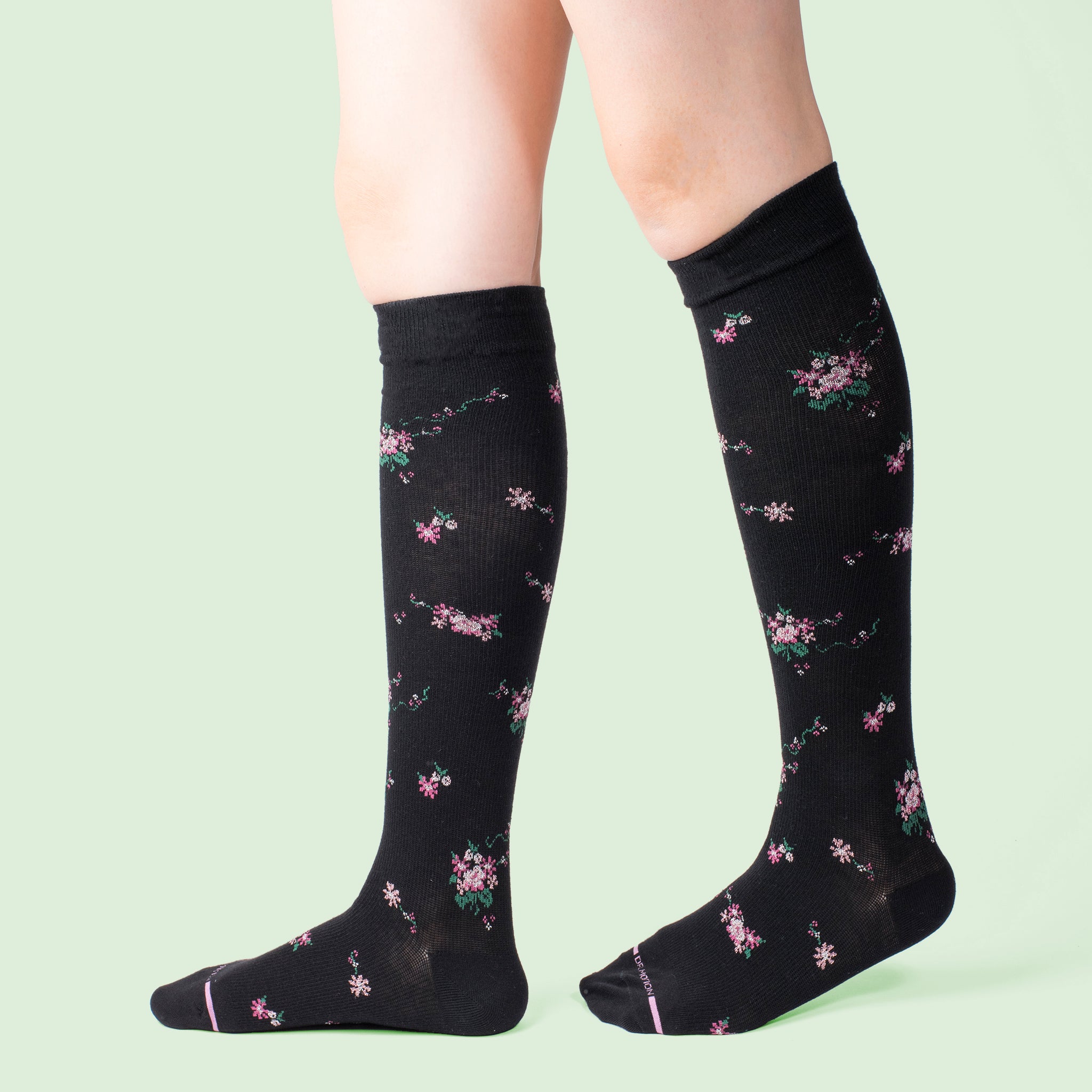 Bouquet Floral | Knee-High Compression Socks For Women