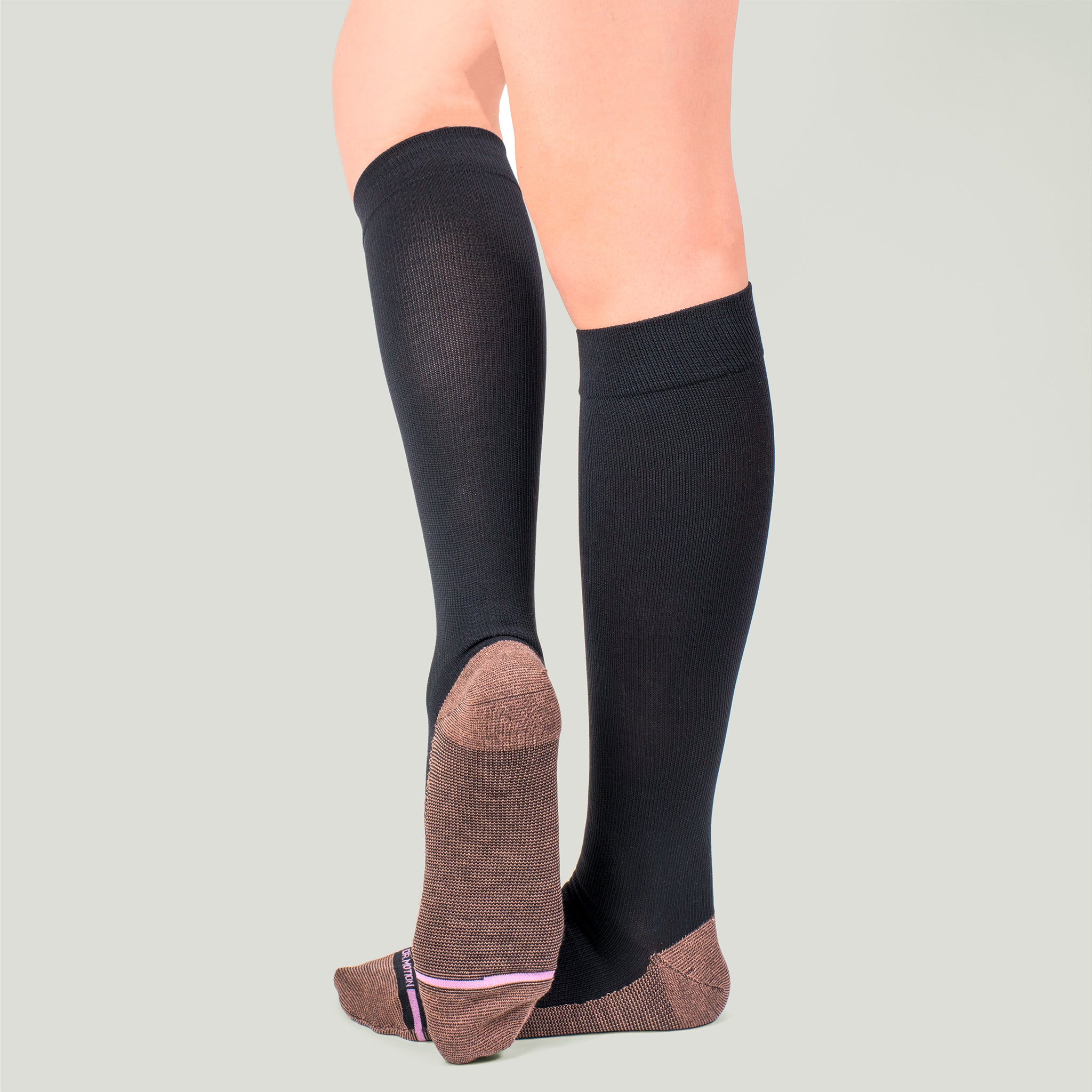  Travelon Lg. Copper Infused Compress Socks, Black, One Size :  Clothing, Shoes & Jewelry